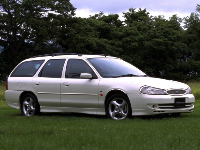 Ford Mondeo Wagon Foto 15