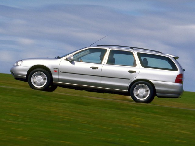 Ford Mondeo Wagon Foto 7