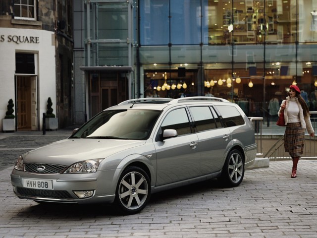 Ford Mondeo Wagon Foto 7