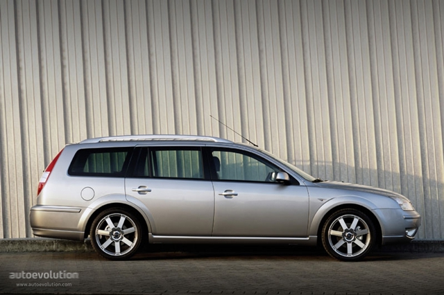 Ford Mondeo Wagon Foto 4