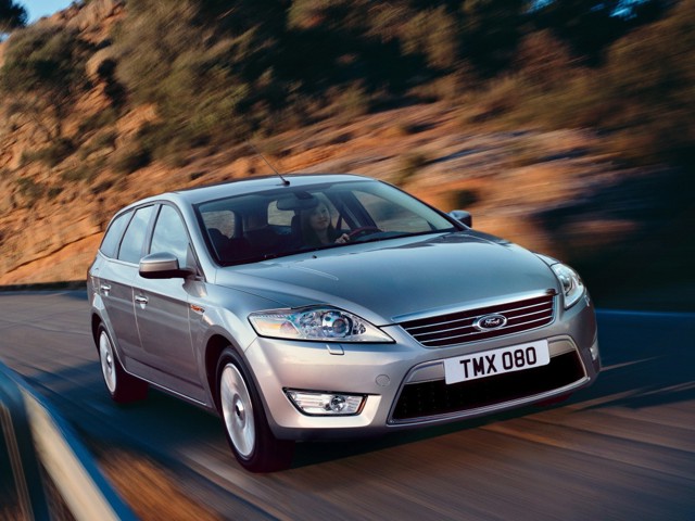 Ford Mondeo Wagon Foto 11