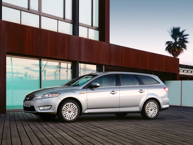 Ford Mondeo Wagon Foto 12