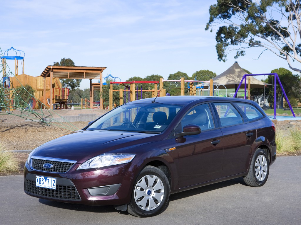 Ford Mondeo Wagon photo 18