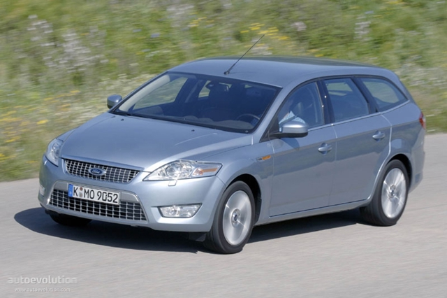 Ford Mondeo Wagon Foto 2