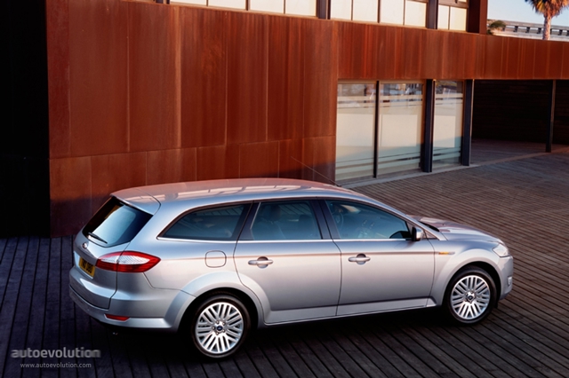 Ford Mondeo Wagon Foto 3