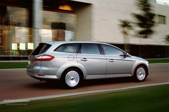 Ford Mondeo Wagon Foto 4