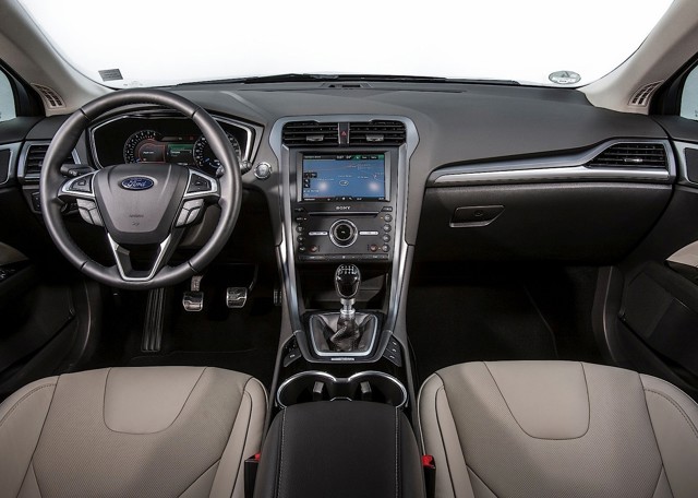 Ford Mondeo Wagon photo 35
