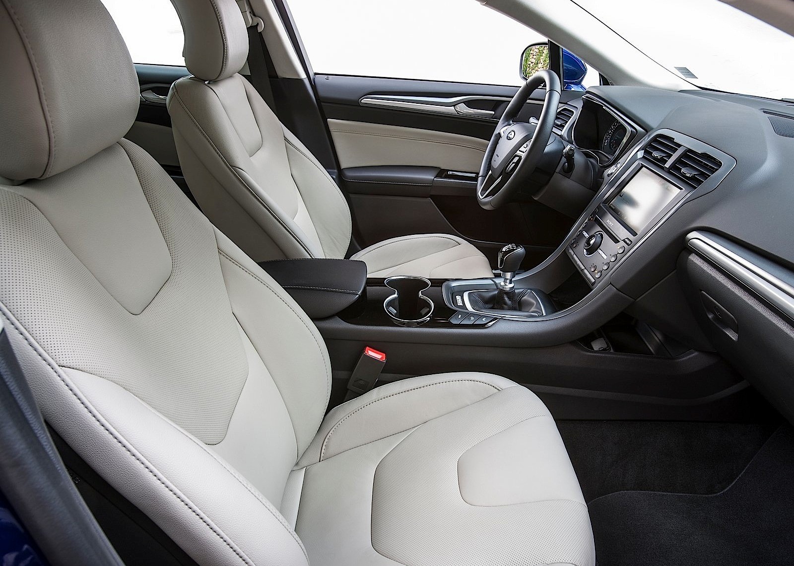 Ford Mondeo Wagon photo 36