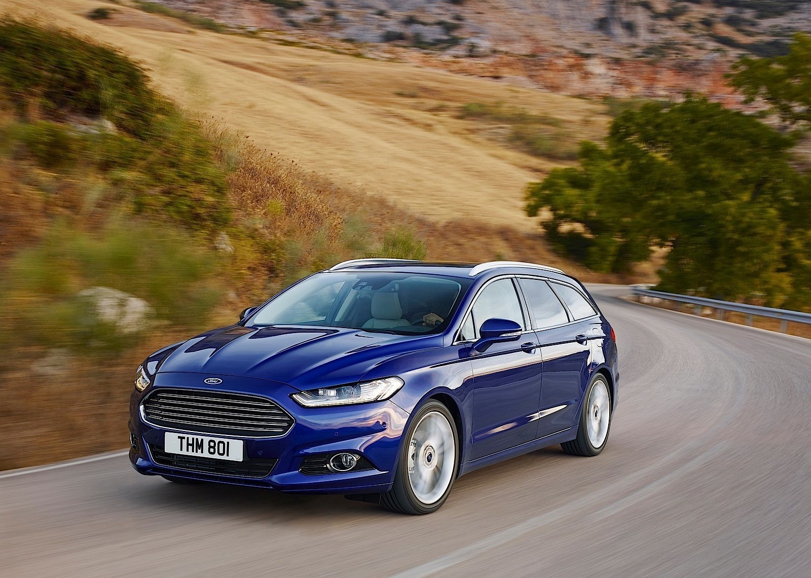 Ford Mondeo Wagon photo 9