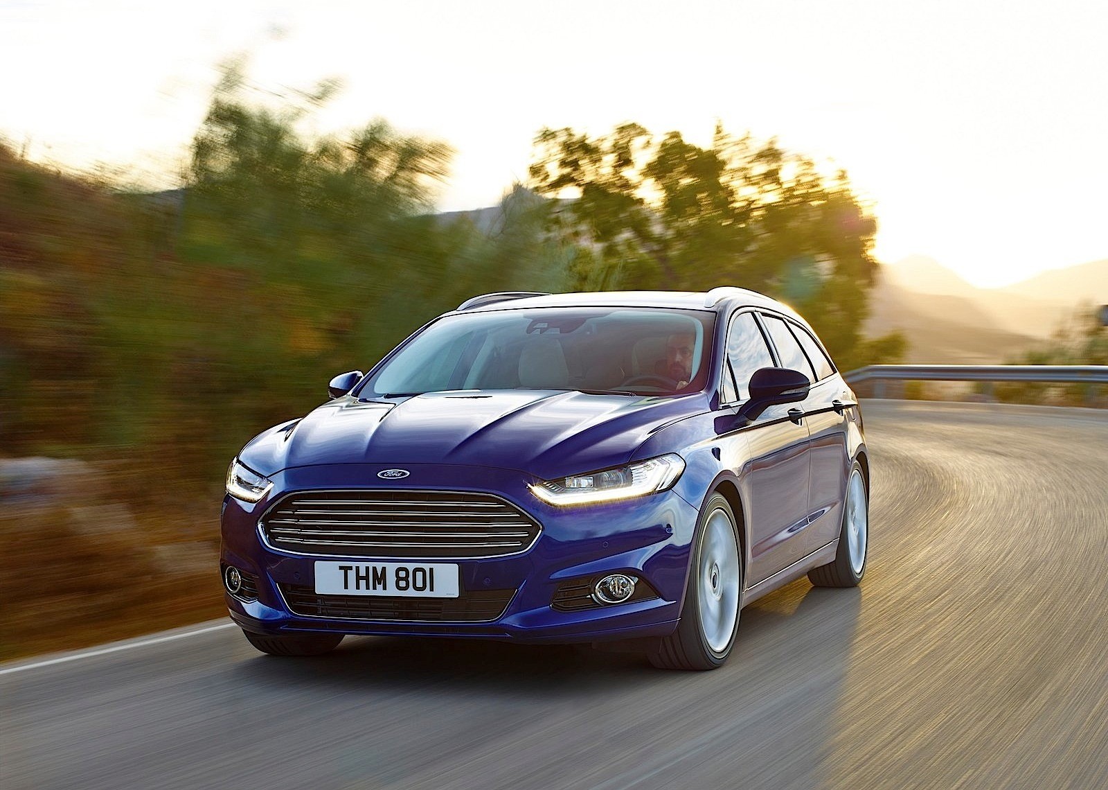 Ford Mondeo Wagon photo 12