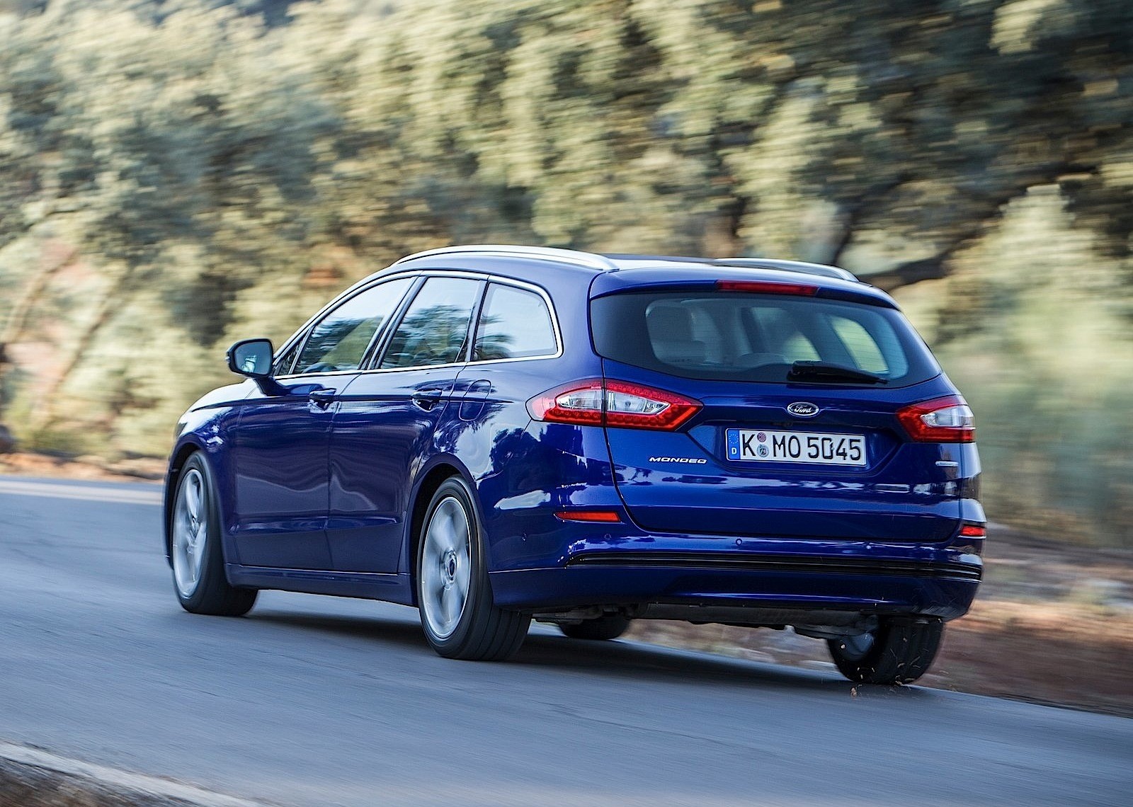 Ford Mondeo Wagon photo 19