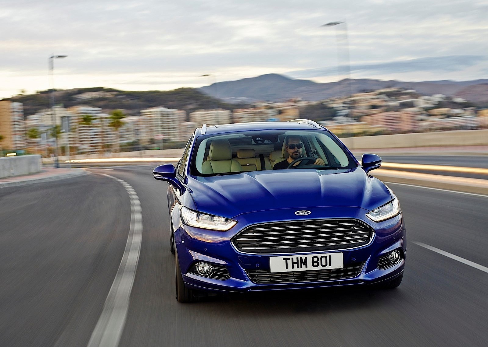 Ford Mondeo Wagon photo 22