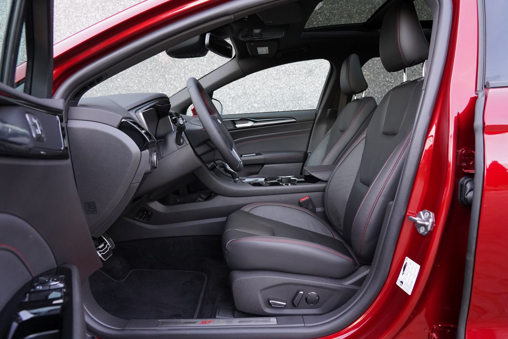 Ford Mondeo Wagon photo 32