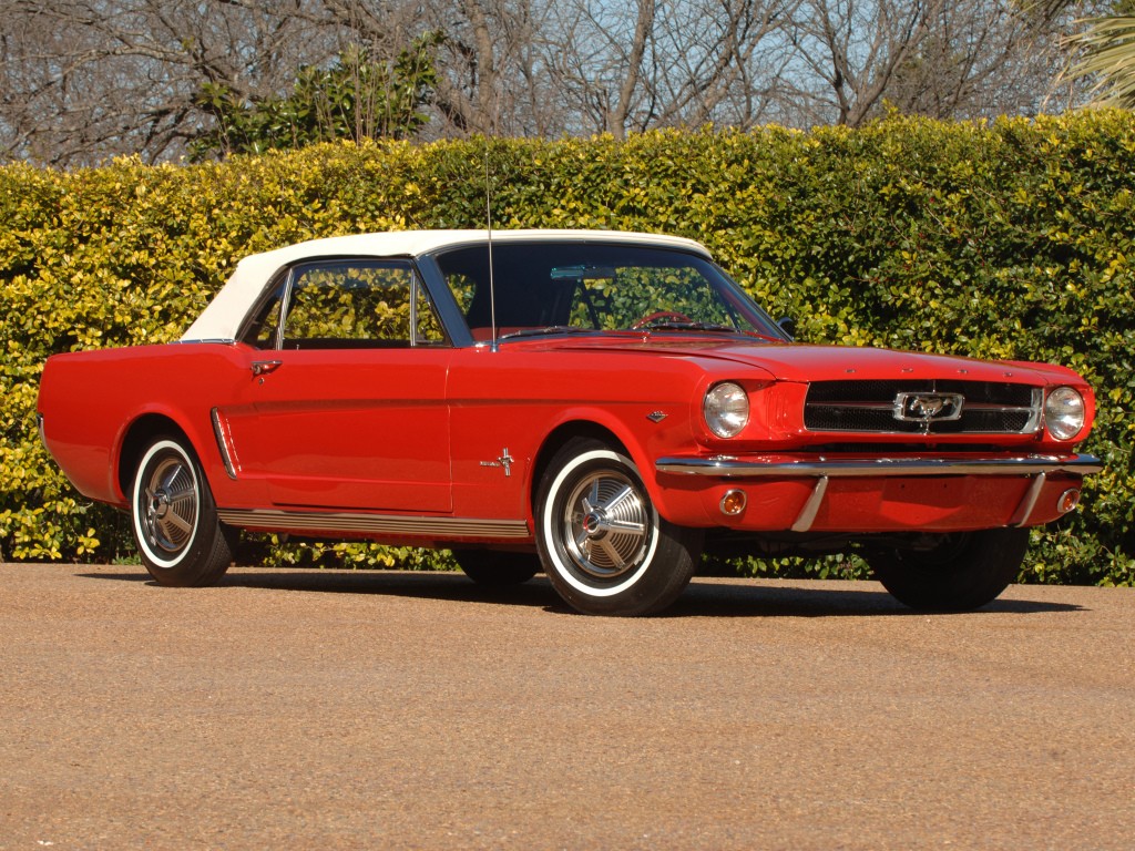 Ford Mustang Convertible photo 5