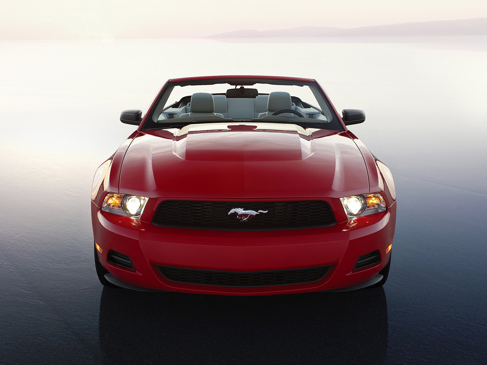 Ford Mustang Convertible photo 14