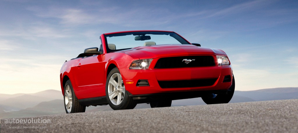 Ford Mustang Convertible photo 5