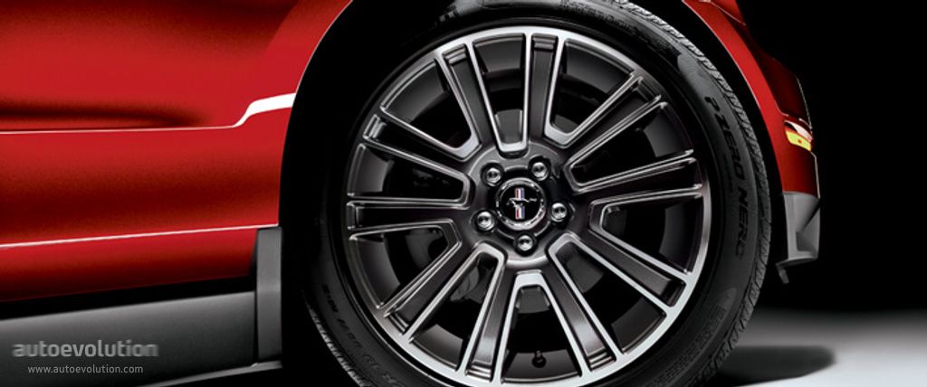 FORD Mustang Convertible