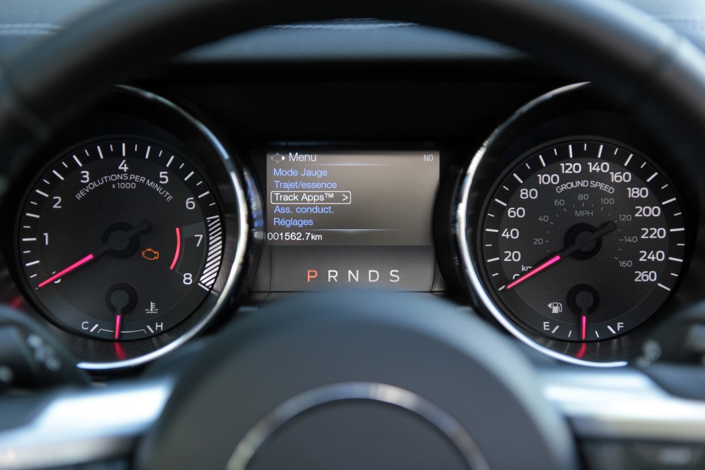 Ford Mustang Convertible photo 37