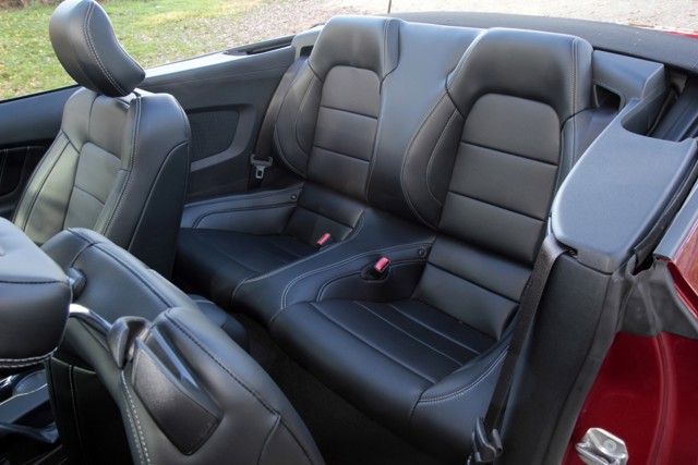 Ford Mustang Convertible foto 41