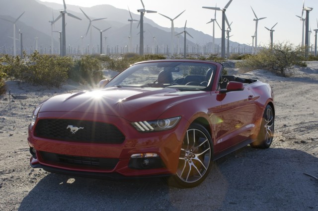 Ford Mustang Convertible foto 6