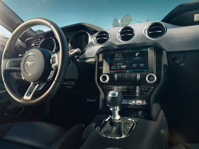 Ford Mustang Convertible foto 30
