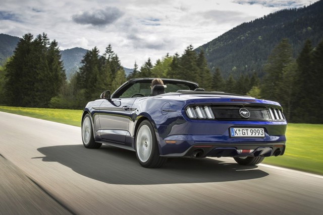 Ford Mustang Convertible foto 13