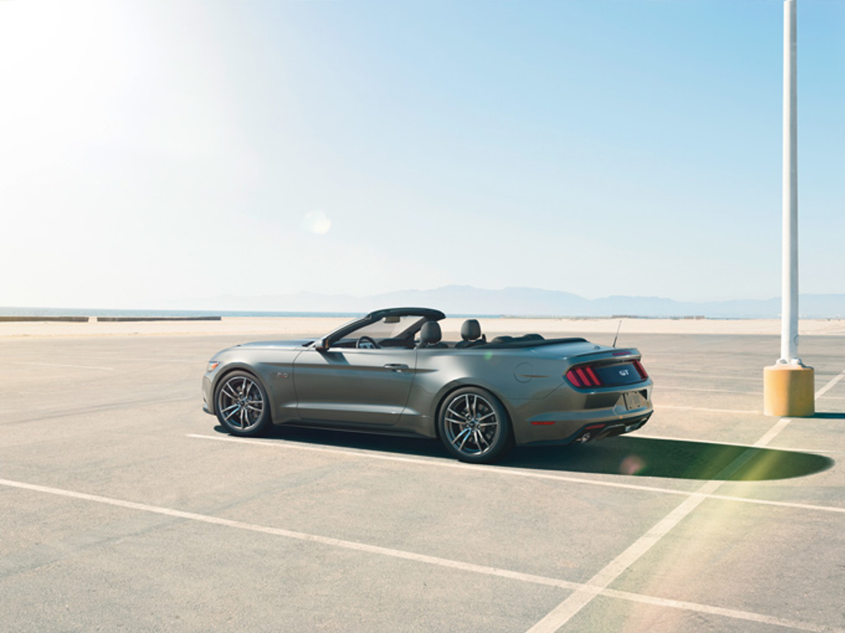 Ford Ford Mustang Convertible