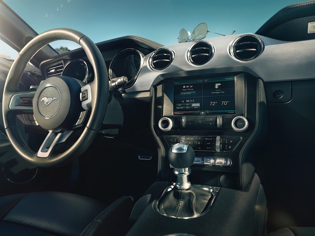 Ford Mustang Convertible foto 34