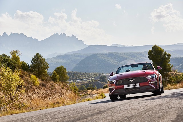 Ford Mustang Convertible photo 5