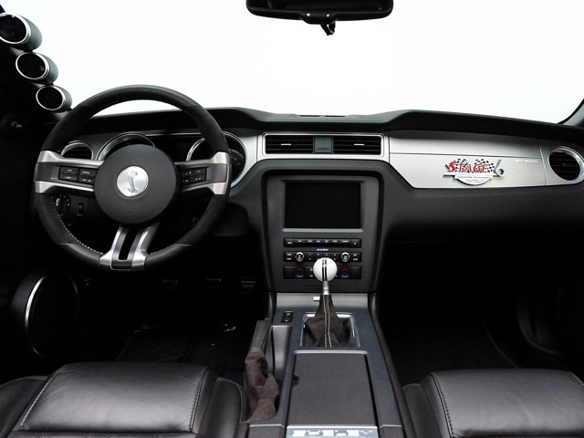 Ford Mustang Convertible photo 24