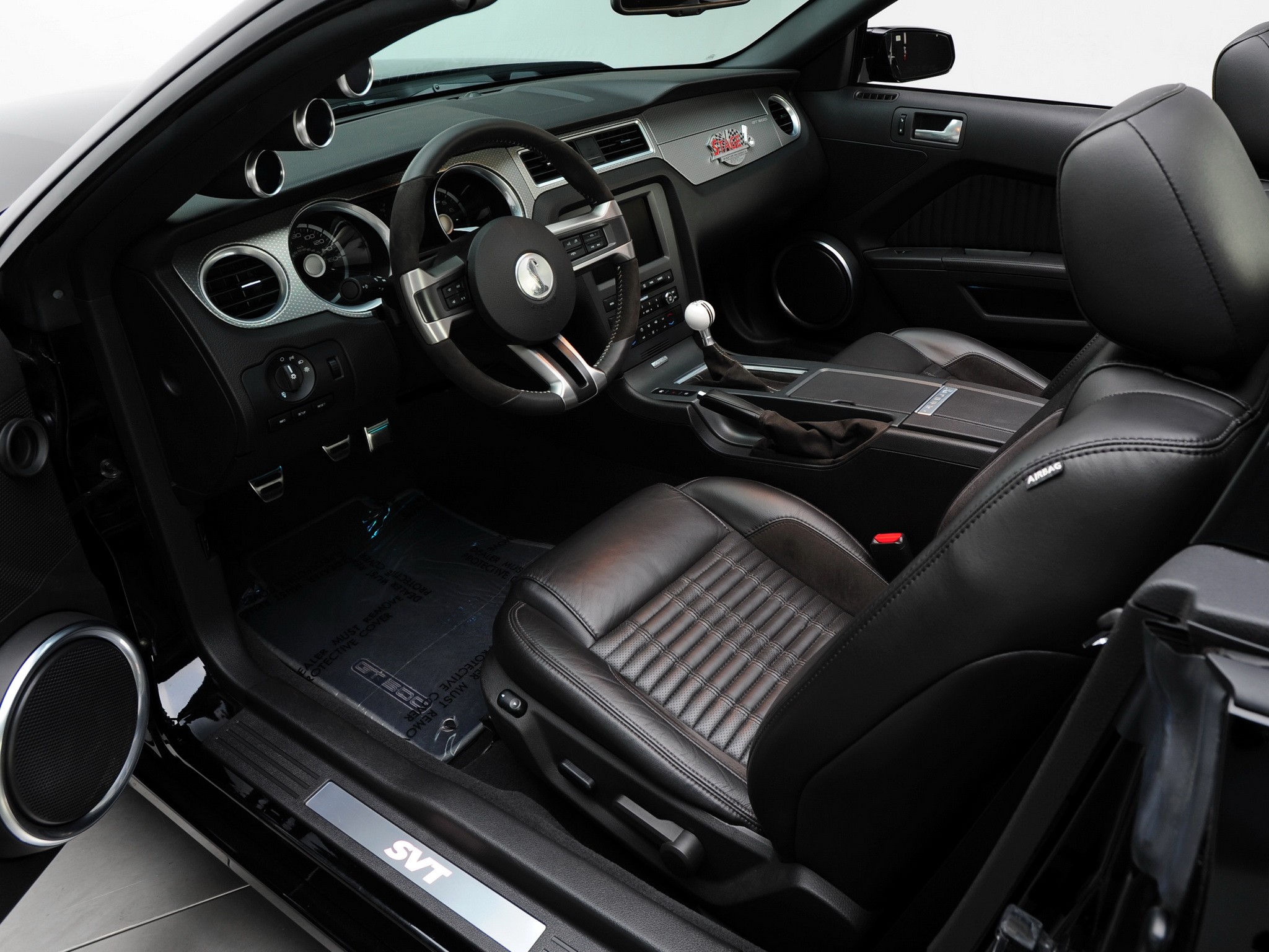 Ford Mustang Convertible photo 25