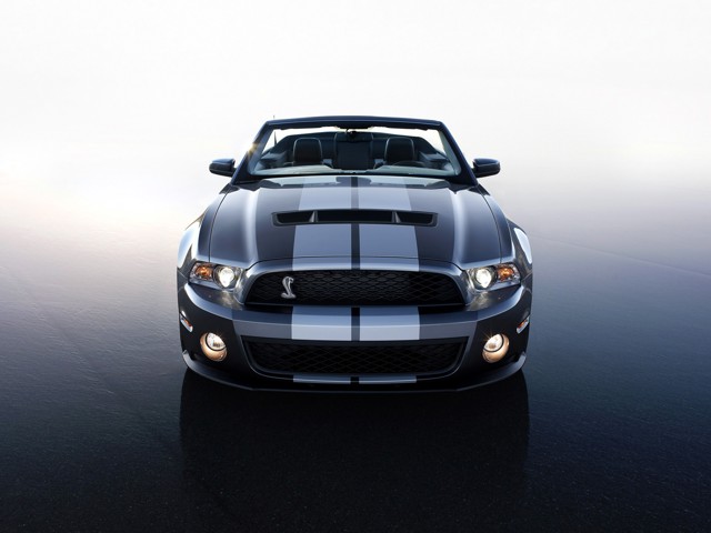 Ford Mustang Convertible photo 7