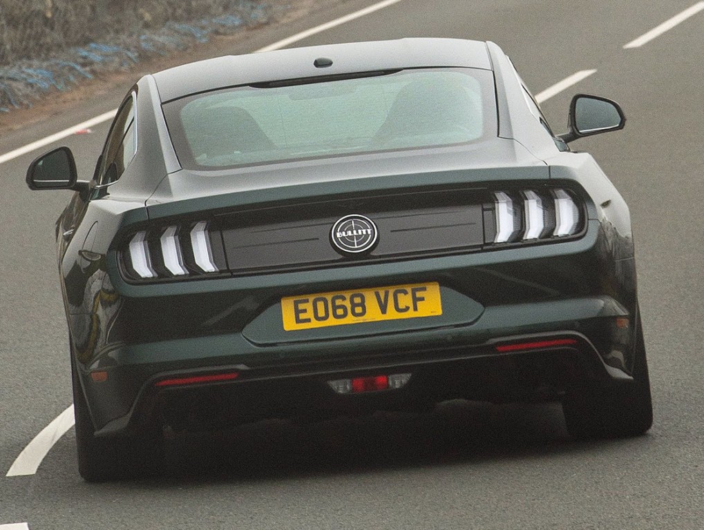 Ford Mustang photo 29