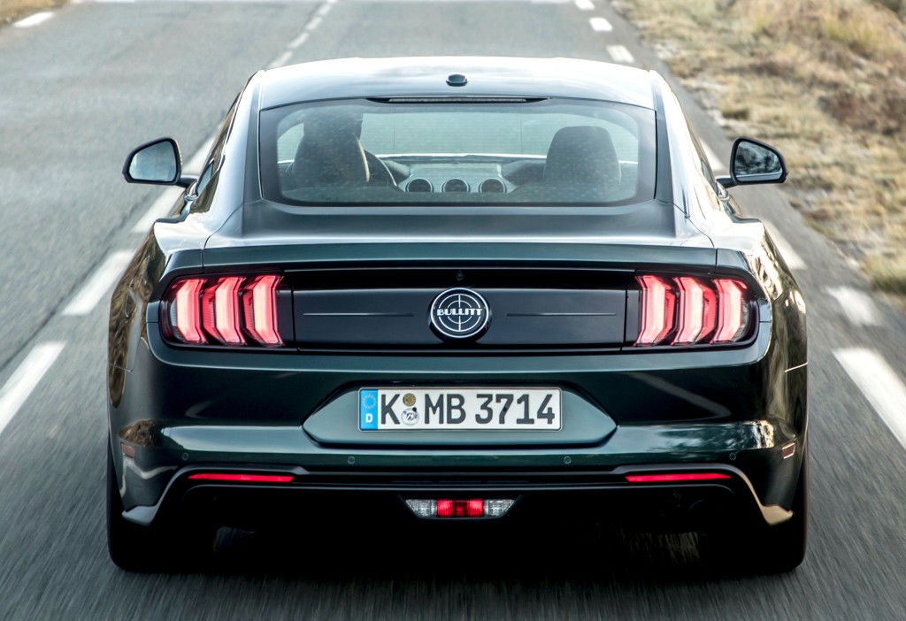 Ford Mustang photo 33