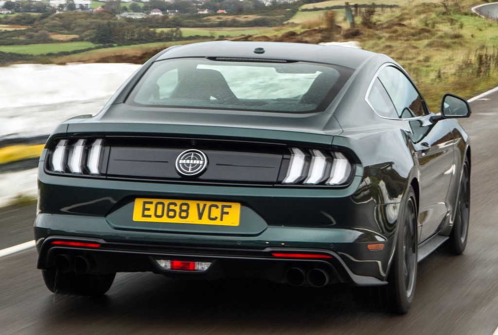 Ford Mustang photo 35