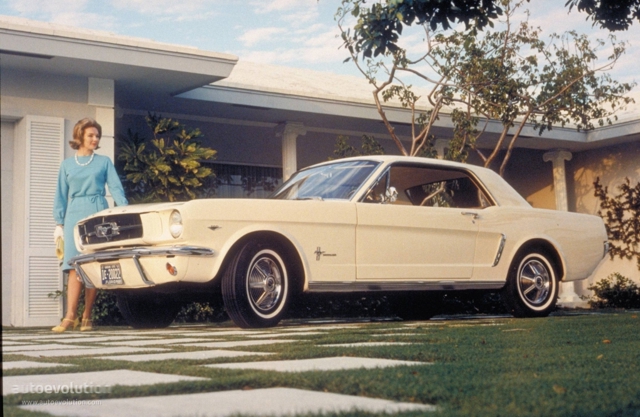Ford Mustang photo 1
