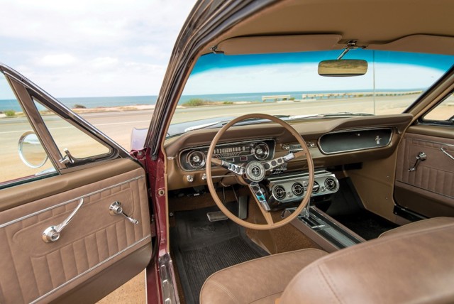 Ford Mustang foto 11