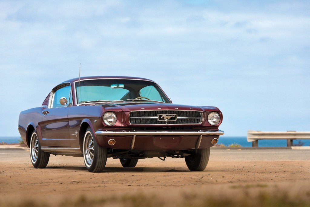 Ford Mustang photo 4