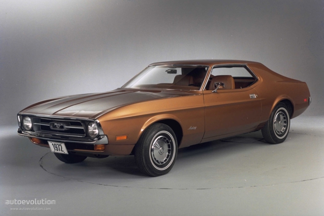 Ford Mustang photo 1