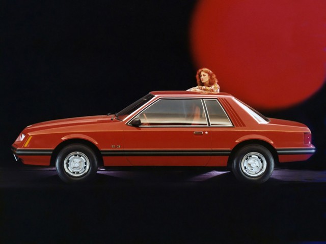 Ford Mustang photo 7