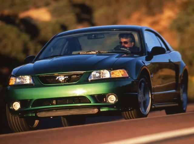 Ford Mustang photo 9