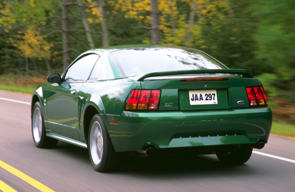Ford Mustang photo 10