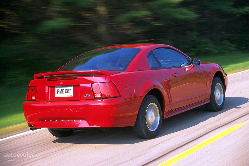 Ford Mustang photo 4