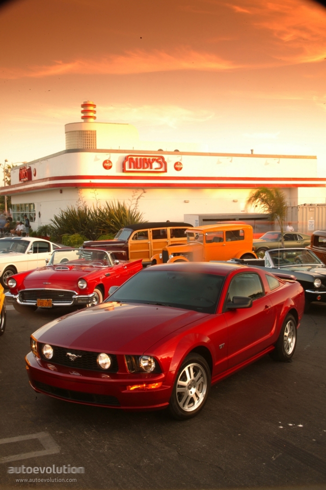 Ford Mustang Foto 1