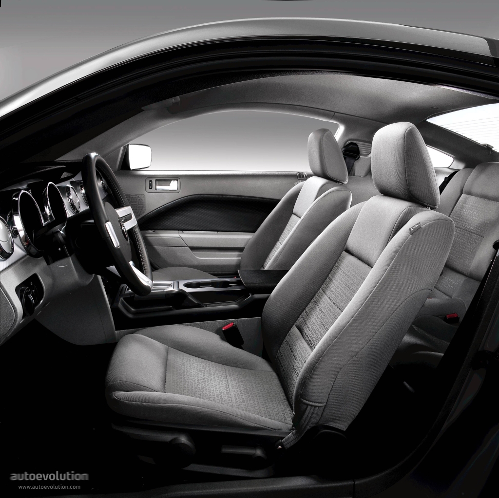 Ford Mustang photo 40