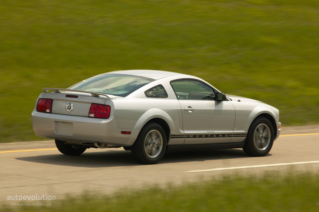 Ford Mustang photo 7