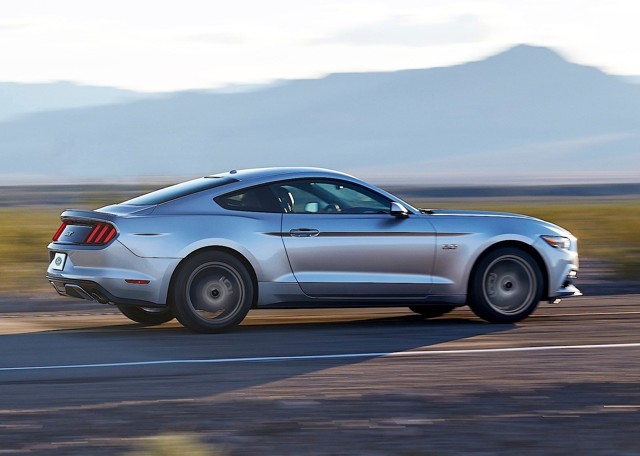 Ford Mustang Foto 114