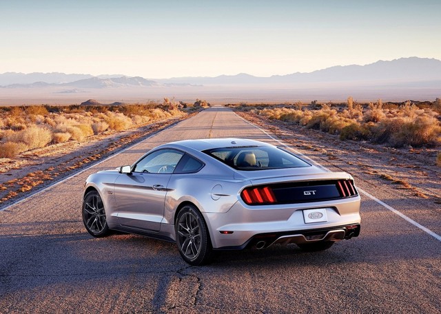Ford Mustang Foto 118