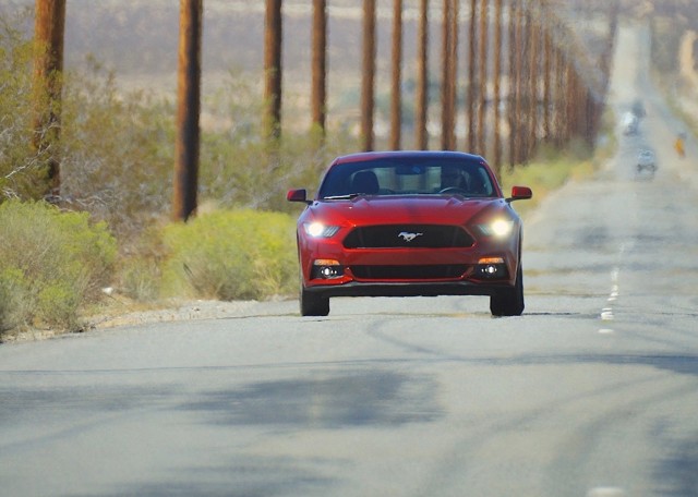 Ford Mustang Foto 127