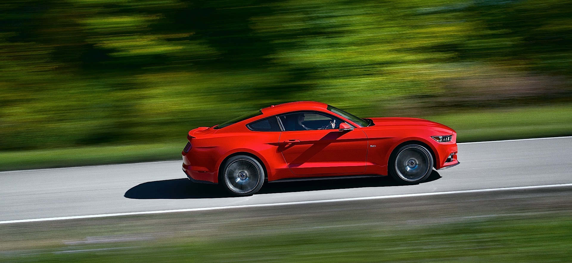 Ford Mustang photo 4